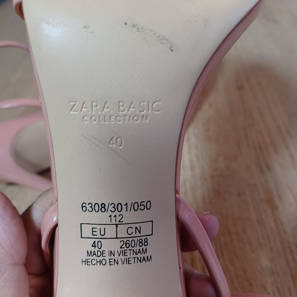ZARA BASIC COLLECTION HIGH HEELED SANDALS SIZE 40 (9) - Picture 5 of 15